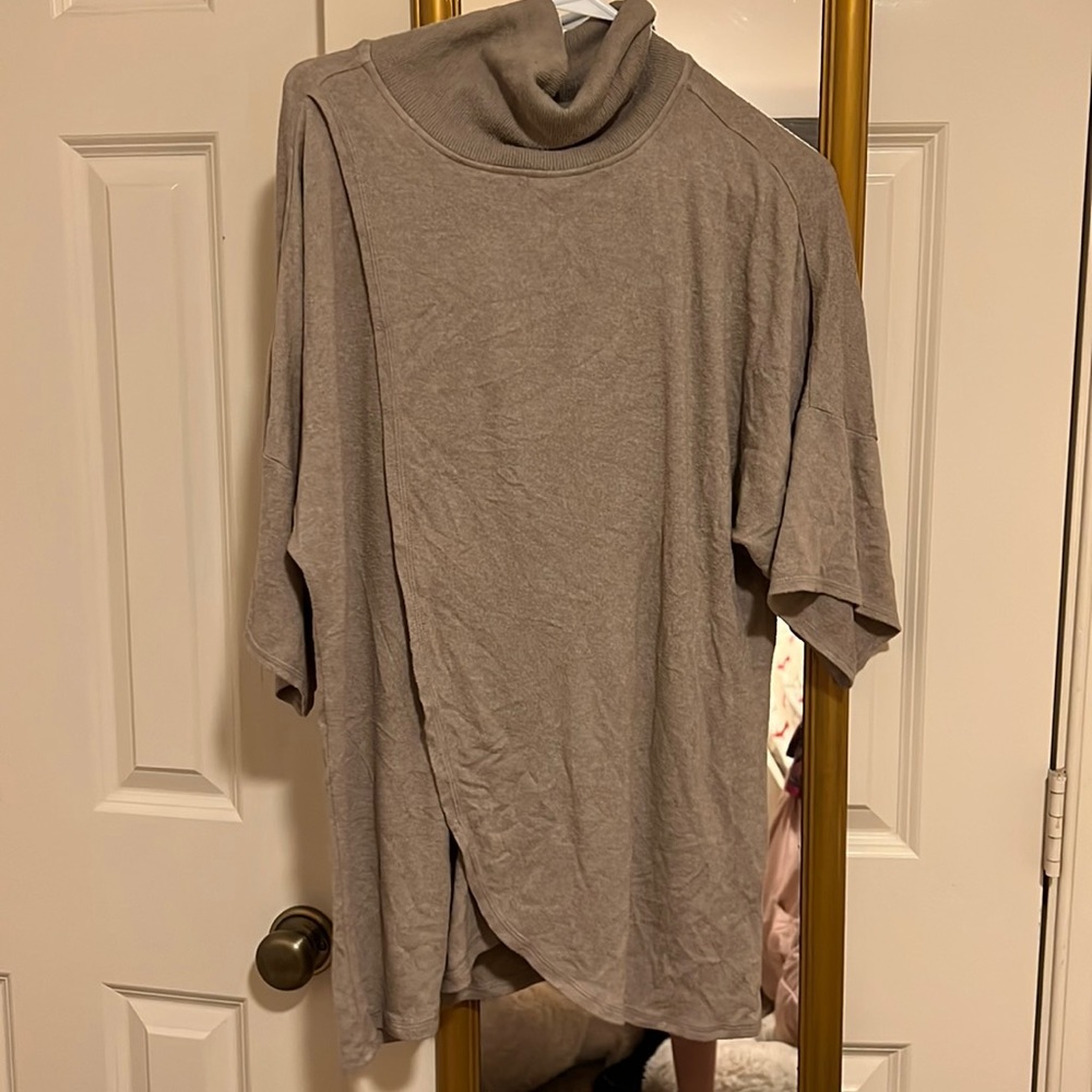 Brown/Tan turtle neck sweater
